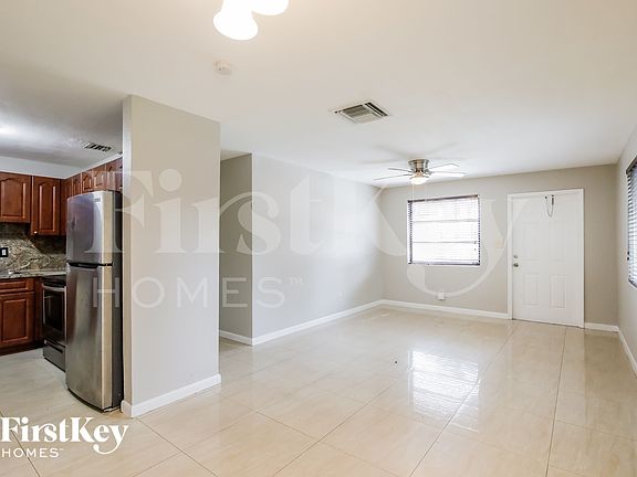 5th image of 5700 NE 7th Ave