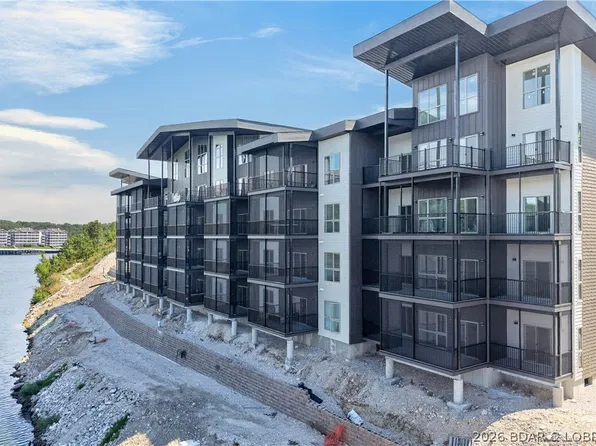 700 Pershing Dr #406, Camdenton, MO 65020