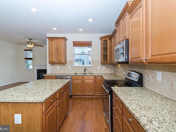 5th image of 7345 Mockingbird Cir