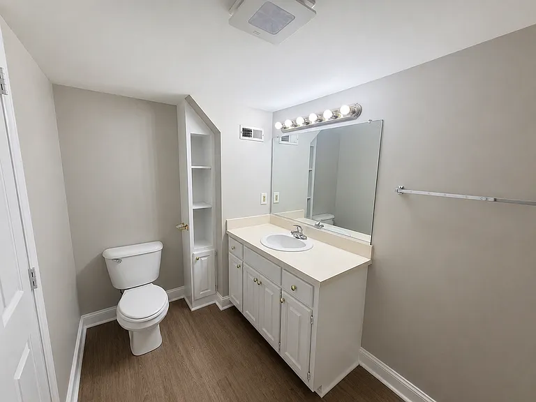 303 Providence Rd — Photo 20