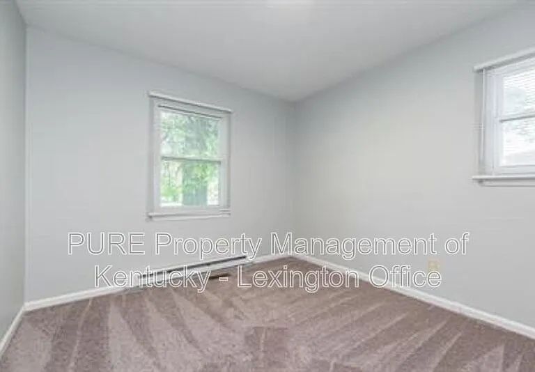 316 Longview Dr — Photo 13