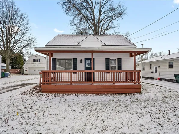 1232 Stratford St, Barberton, OH 44203