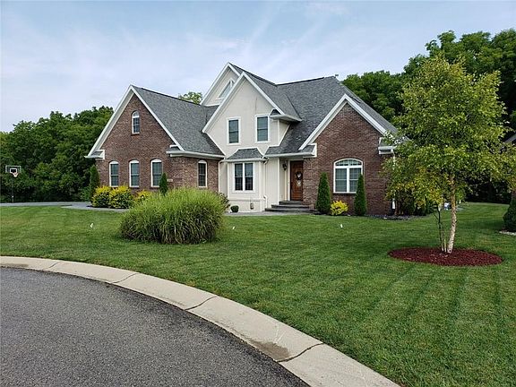 2nd image of 1410 W Weatherby Ct
