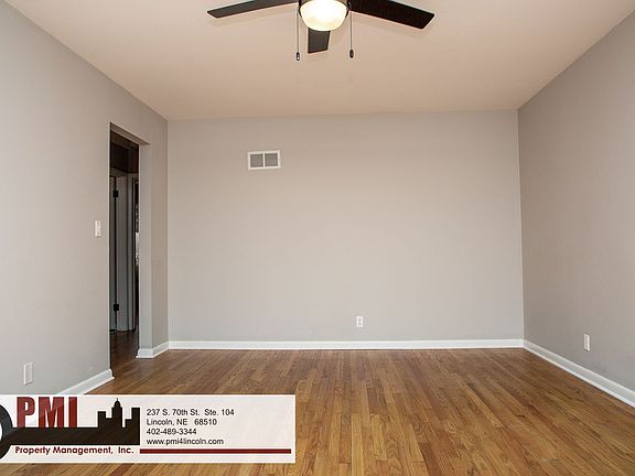 5th image of 820 S 38th Street Ct #2