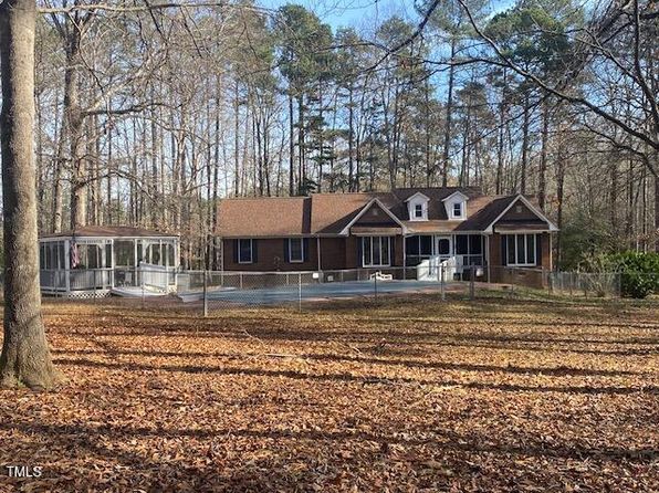 80 White Deer Ln, Henderson, NC 27537