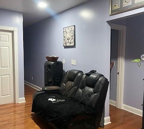 2nd image of 176 Pearl St #2