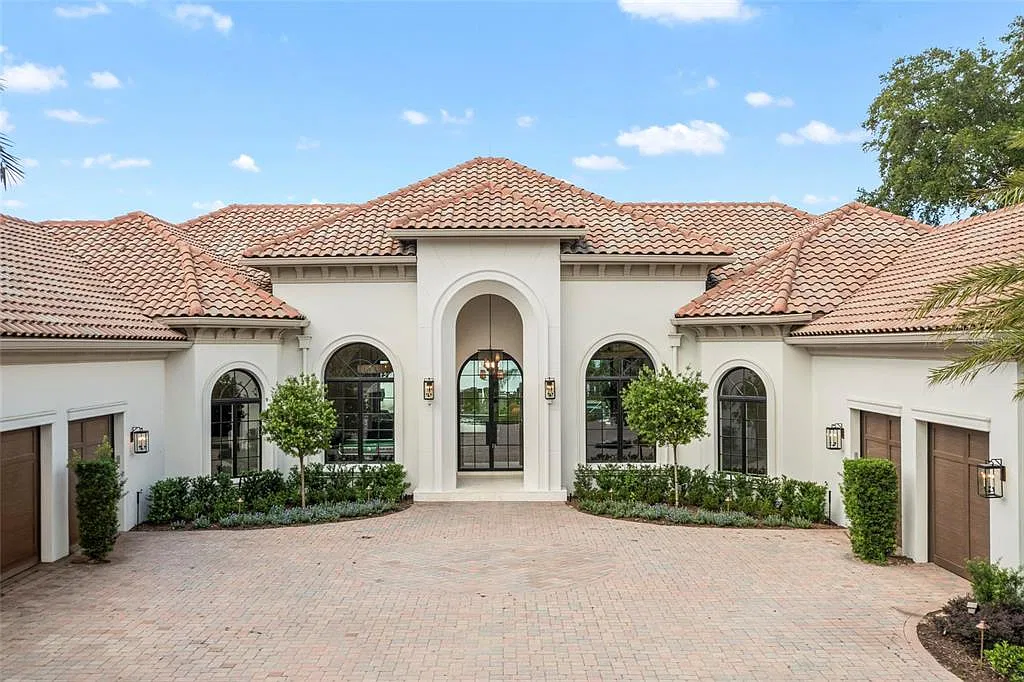 4 bed, 6.0 bath, 6592 sqft, $33,500 — Photo 4