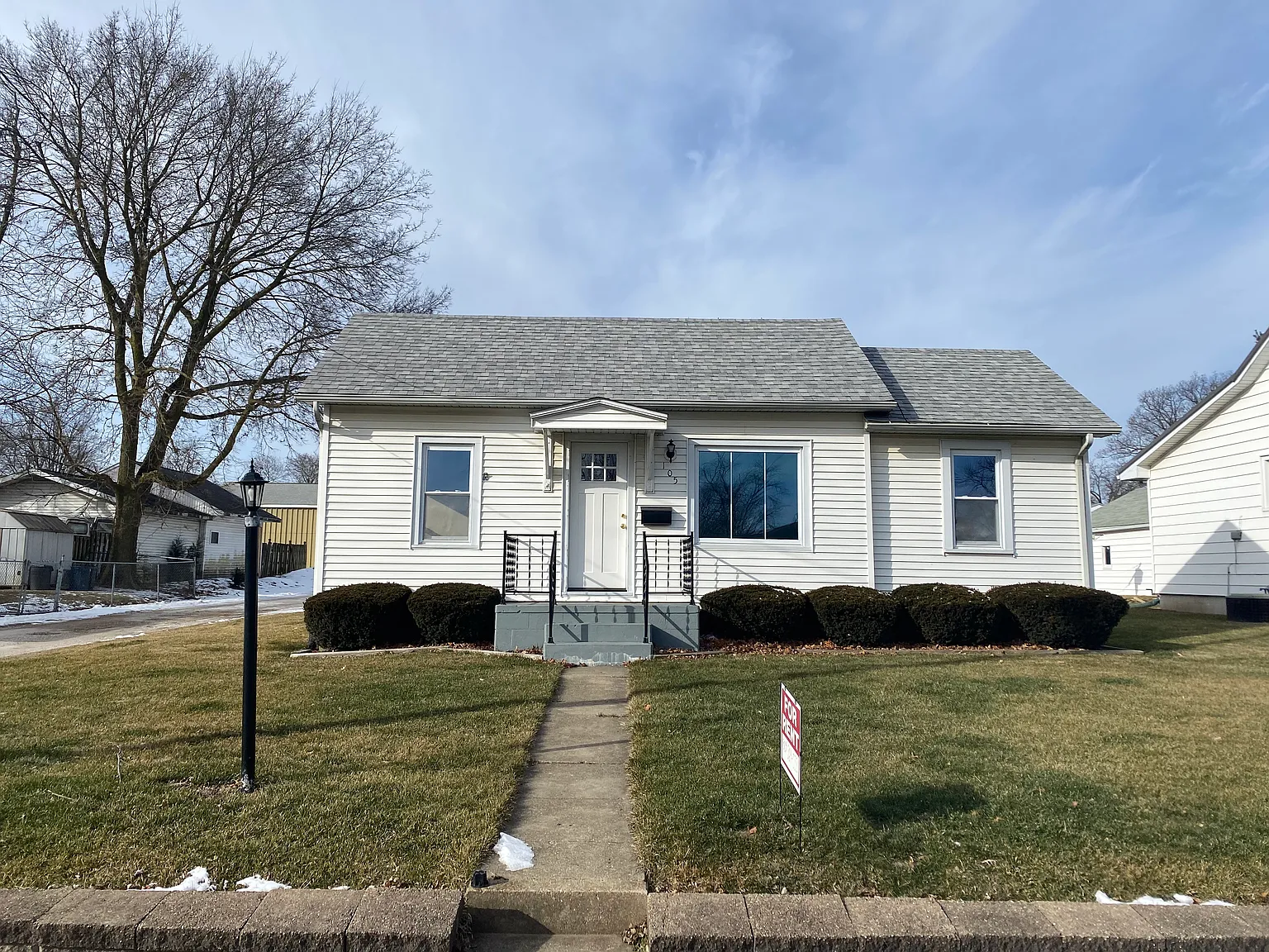 105 N Cleveland St photo 1