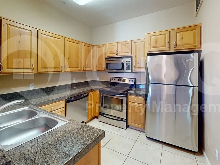 1500 E Pusch Wilderness Dr #15102 — Photo 4