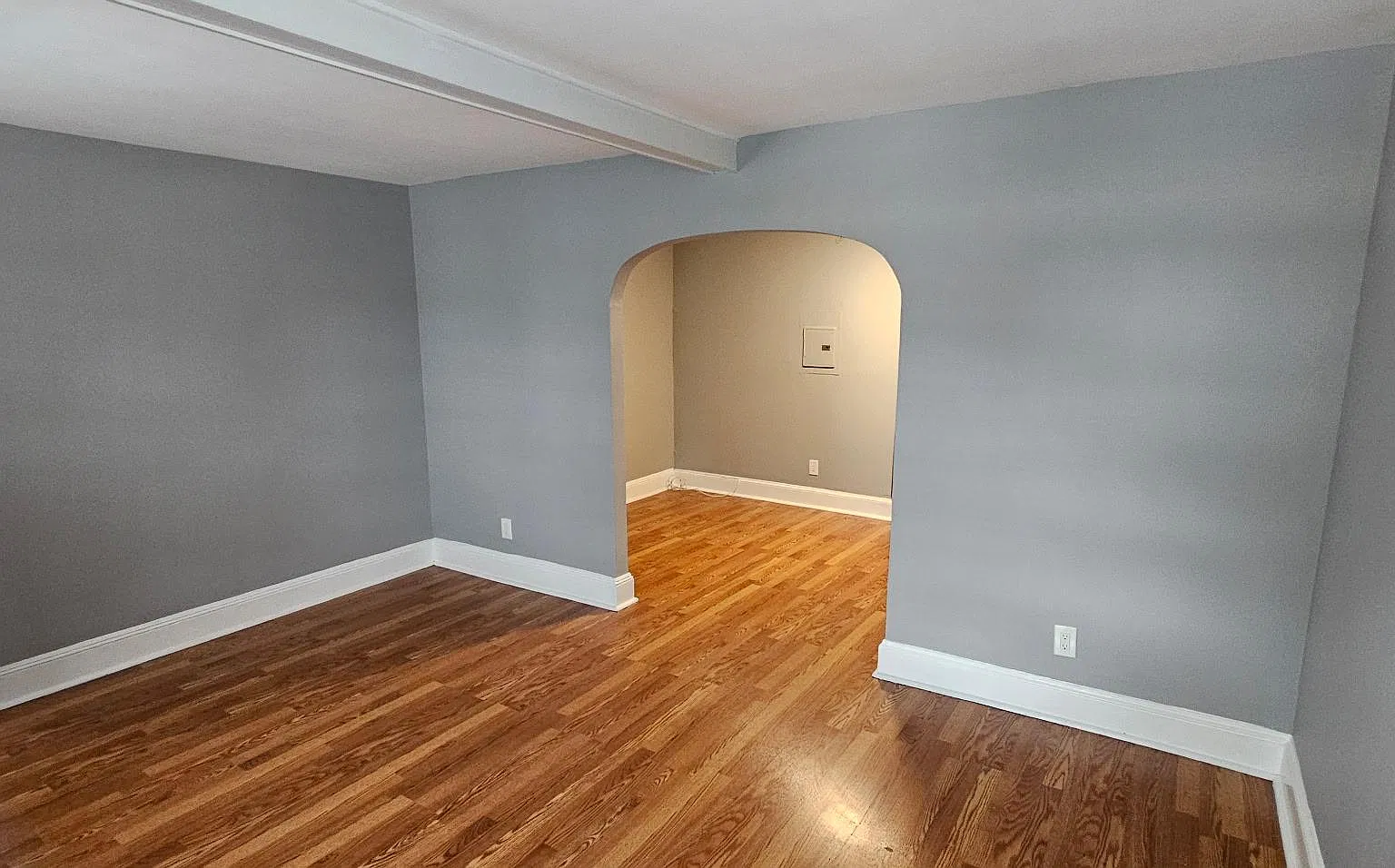 2 bed, 1.0 bath, 840 sqft, $1,950 — Photo 3