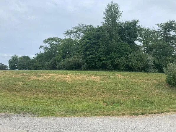 27 Cedar Point, Blanchester, OH 45107