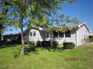 2407 12th St, Silvis, IL 61282