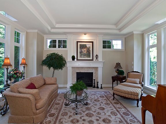 3rd image of 4608 N Foxglove Dr NW