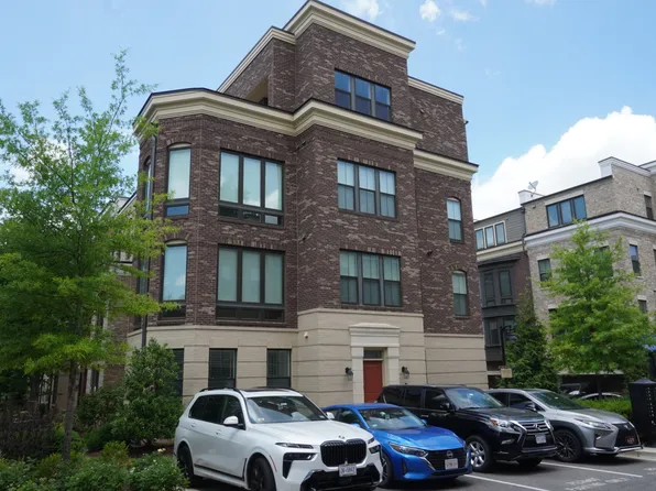 515 Riversail Ln, National Harbor, MD 20745