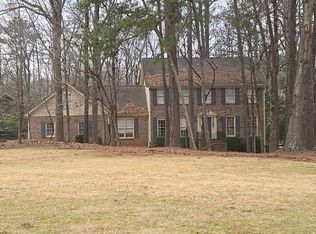 9010 Martin Rd, Roswell, GA 30076