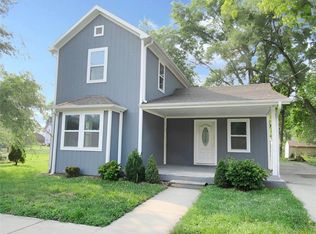 214 E 3rd St, Linwood, KS 66052