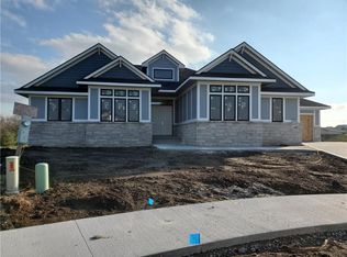 4624 161st Ct, Urbandale, IA 50323