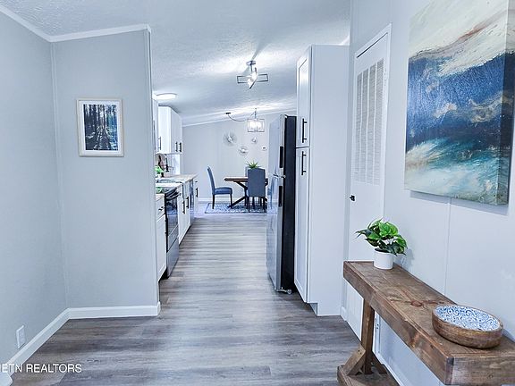 4th image of 192 Cheynne Ln