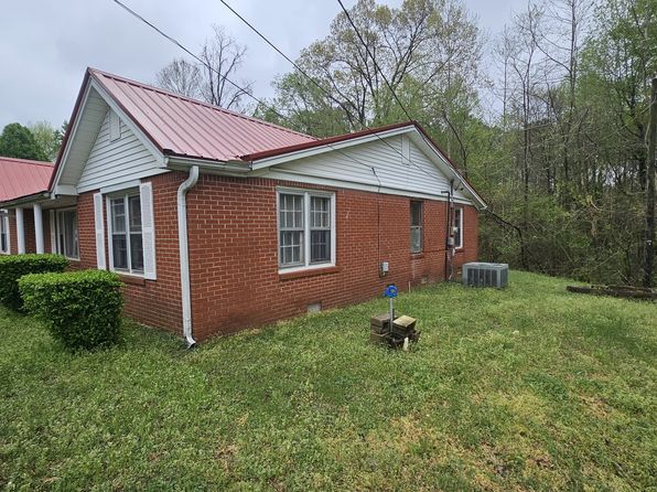 950 Pope Rd, Lexington, TN 38351