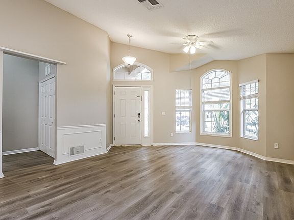 3rd image of 15849 Green Cove Blvd