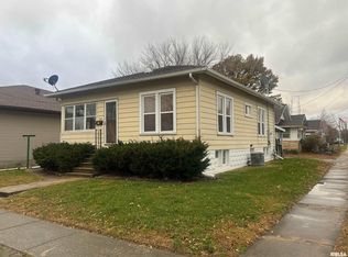 213 N Emma St, Christopher, IL 62822