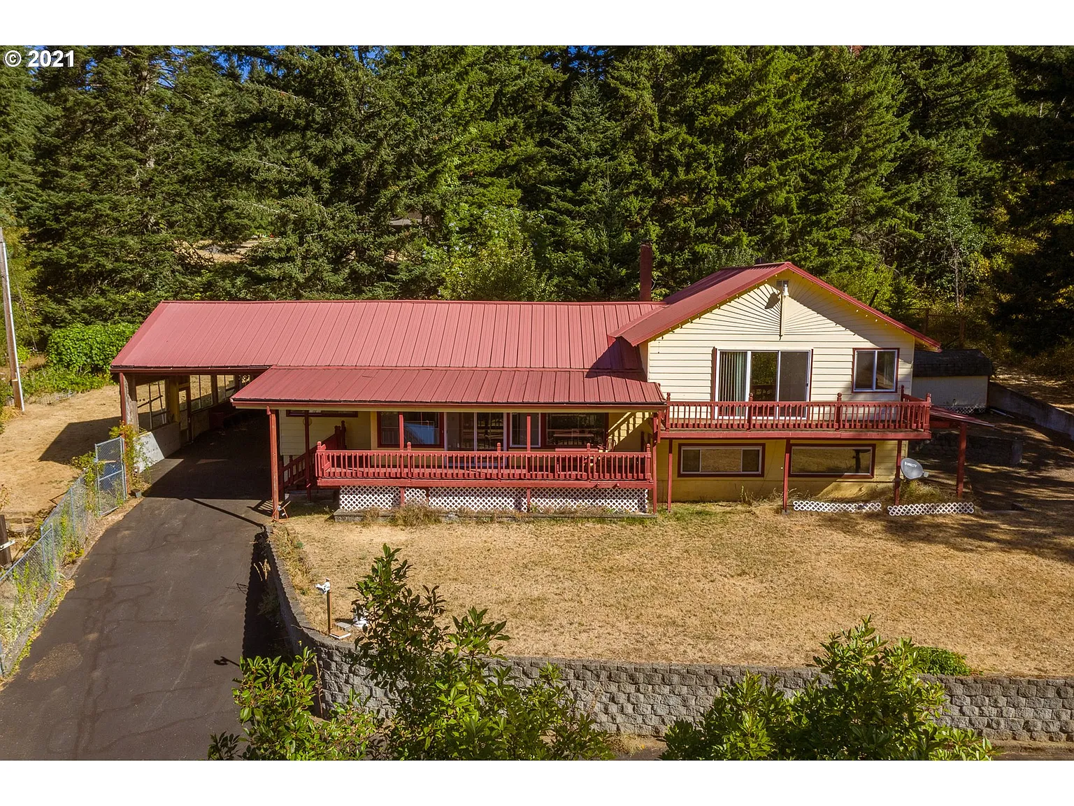 6302 E Loop Rd photo 1