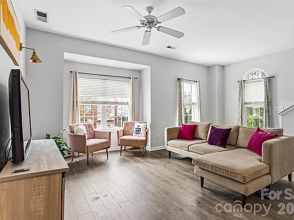 5th image of 101 Rock Ridge Ln