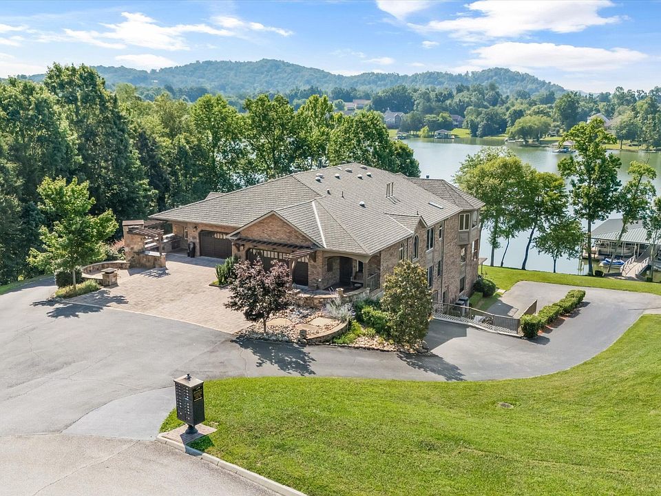 1st image of 3834 Lake Pointe Dr
