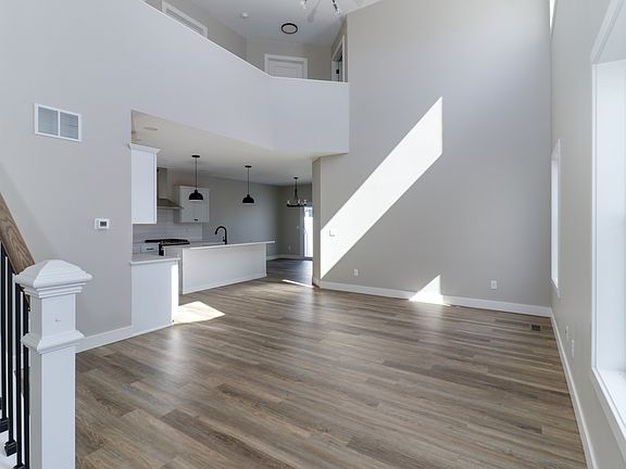 3rd image of 427 Jenny Ln Unit A