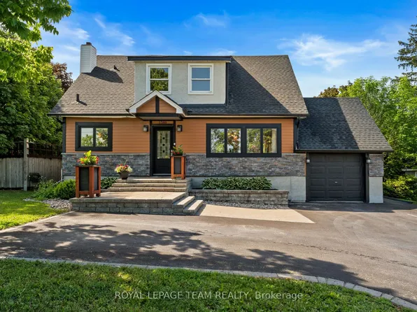 1386 Randall Ave, Ottawa, ON K1H 7R3