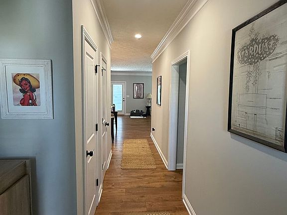 4th image of 128 Aiden Ln