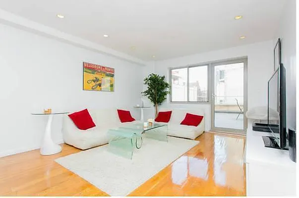 Rented by Aventana | media 35