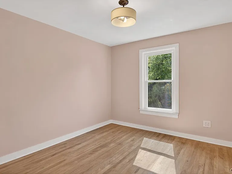 423 Wendell Ter — Photo 33