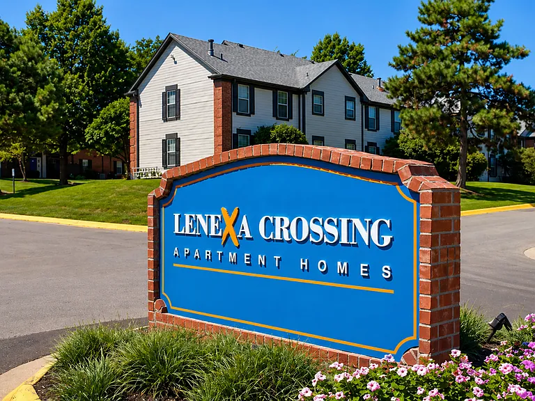 Lenexa Crossing Apartments — Photo 31