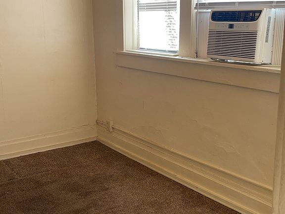 2nd image of 185 W Sugartree St #B1