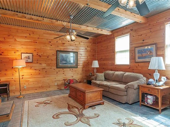 2nd image of 366 Evangeline Dr