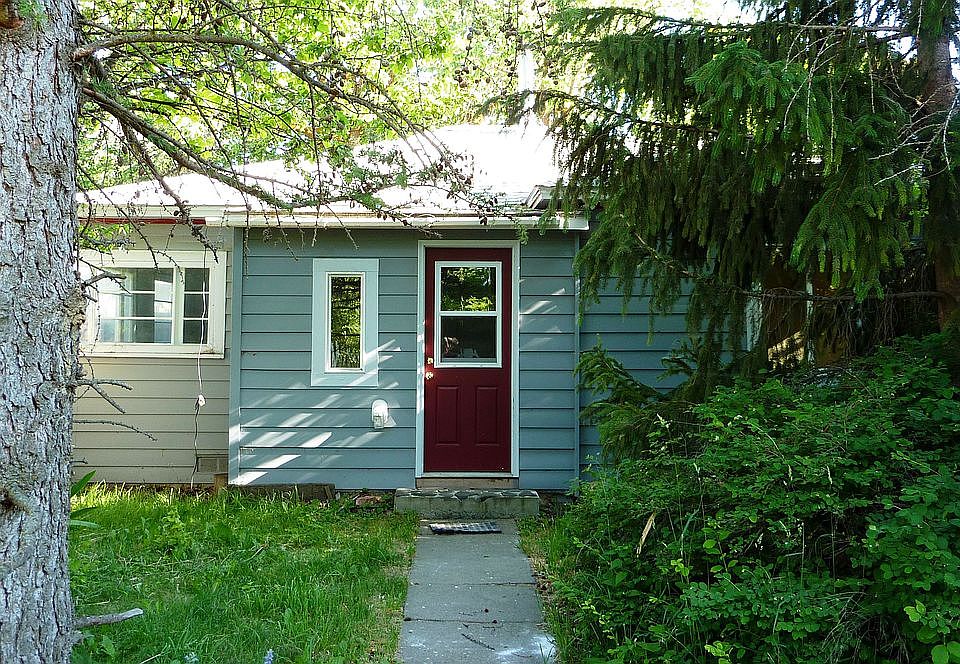 1st image of 516 W 13th Ave