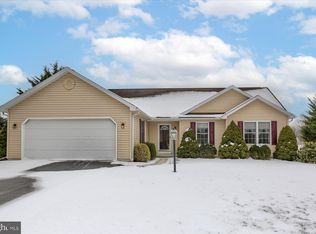 23 Coventry Dr, Carlisle, PA 17015