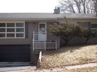 3006 Maplewood Dr SE, East Grand Rapids, MI 49506