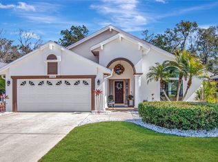 889 Crestridge Cir, Tarpon Springs, FL 34688