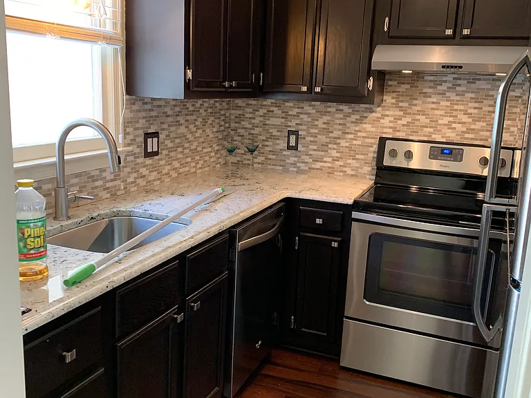 710 Powell Dr — Photo 25