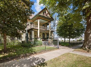 804 8th St, De Witt, IA 52742