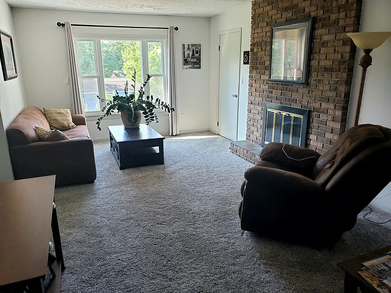 Farmhouse Ln — Photo 14