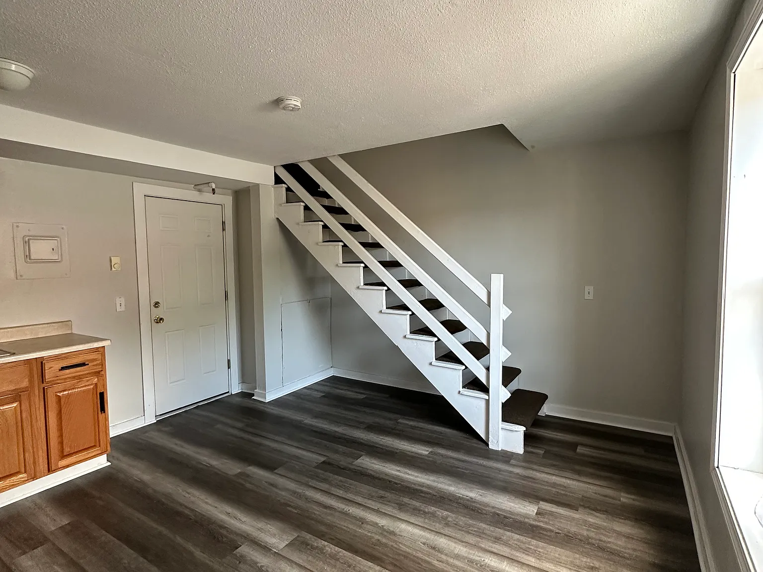 1 bed, $1,300 — Photo 4