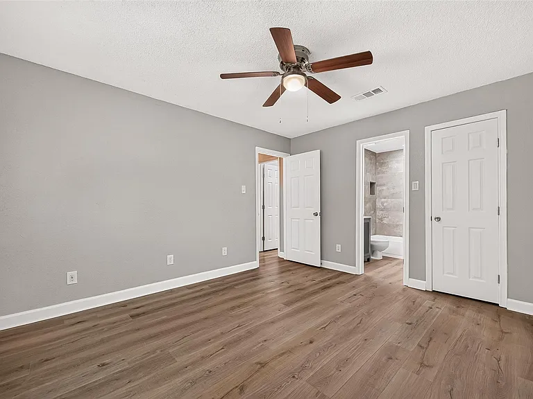 14306 River Glen Dr — Photo 12