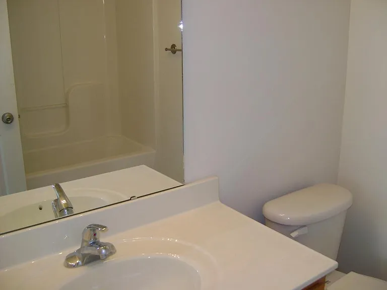 3825 Galantis Dr #B — Photo 11