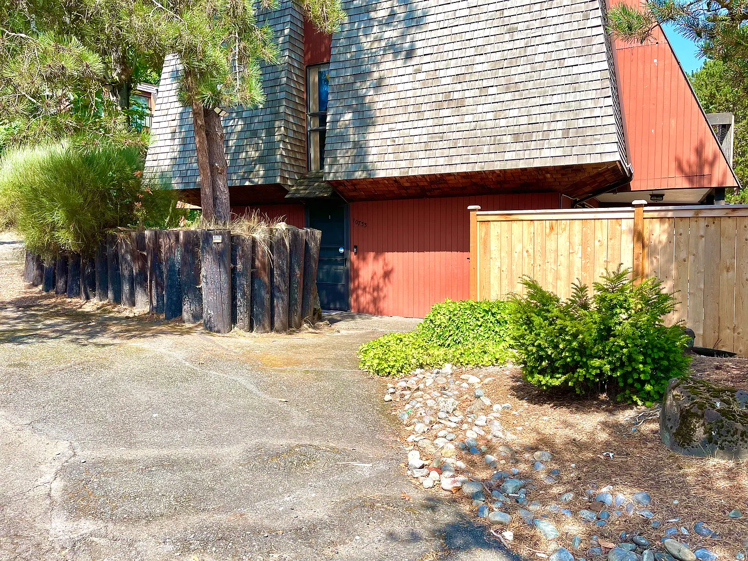 2 bed, 829 sqft, $2,295 — Photo 2