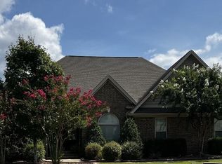 3001 E McGuire Dr, Muscle Shoals, AL 35661
