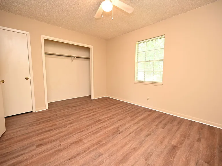 1701 W California Ave — Photo 8