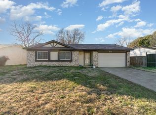 2121 Etain Rd, Irving, TX 75060